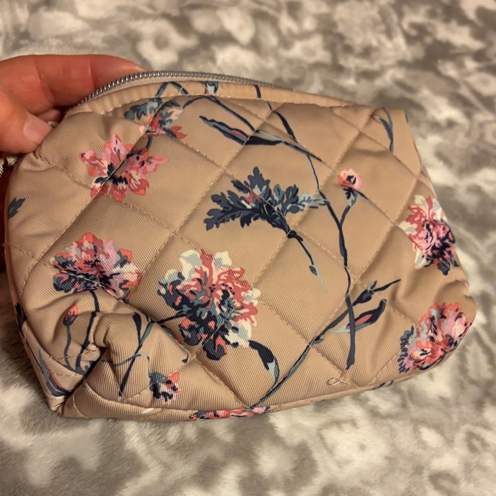 Vera Bradley small cosmetic bag material is resistant Floral Quilted